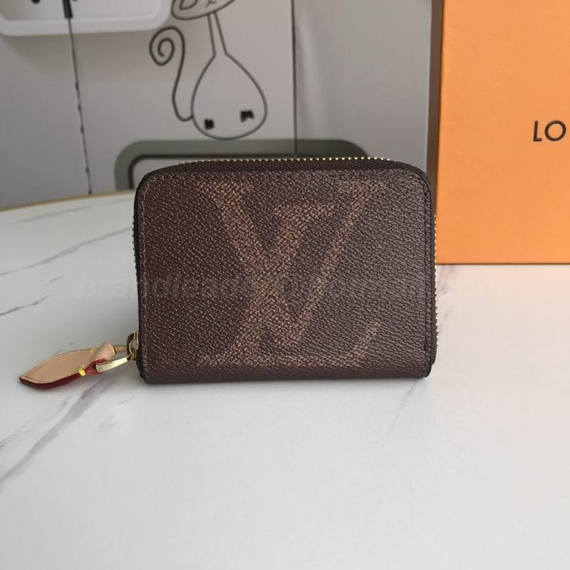 LV Wallets 84